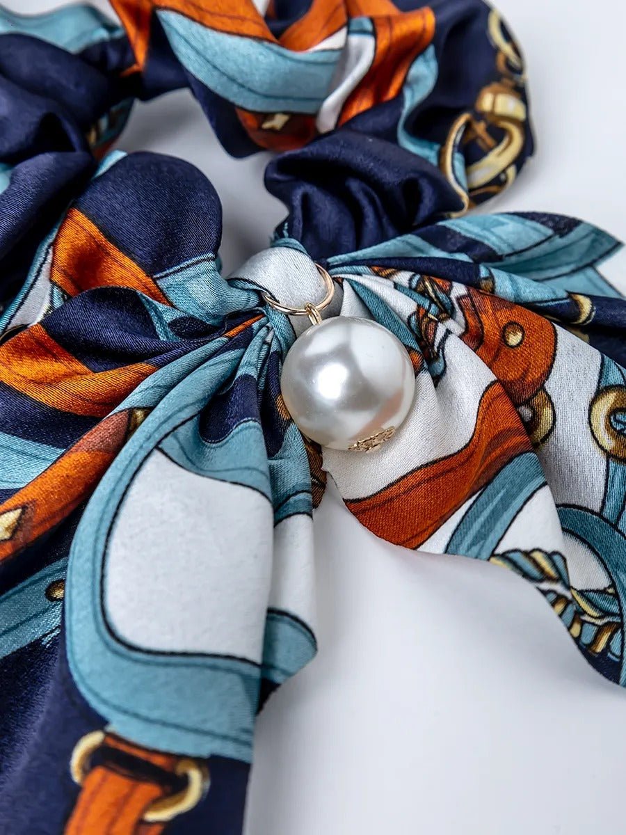 Chouchou cheveux satin perle, accessoire cheveux femme, élastique cheveux foulard, ruban décoratif queue de cheval, chouchou avec nœud, modèle Kessia - Chouchou - Bleu