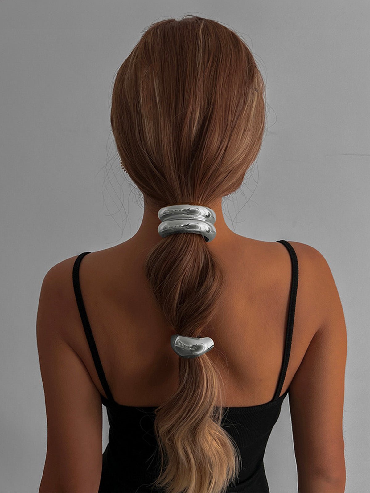 Chouchou métal doré, chouchou rigide argenté, élastique cheveux U en alliage, accessoire cheveux femme, attache queue de cheval brillante, chouchou design moderne, modèle Traky - Chouchou - Argent