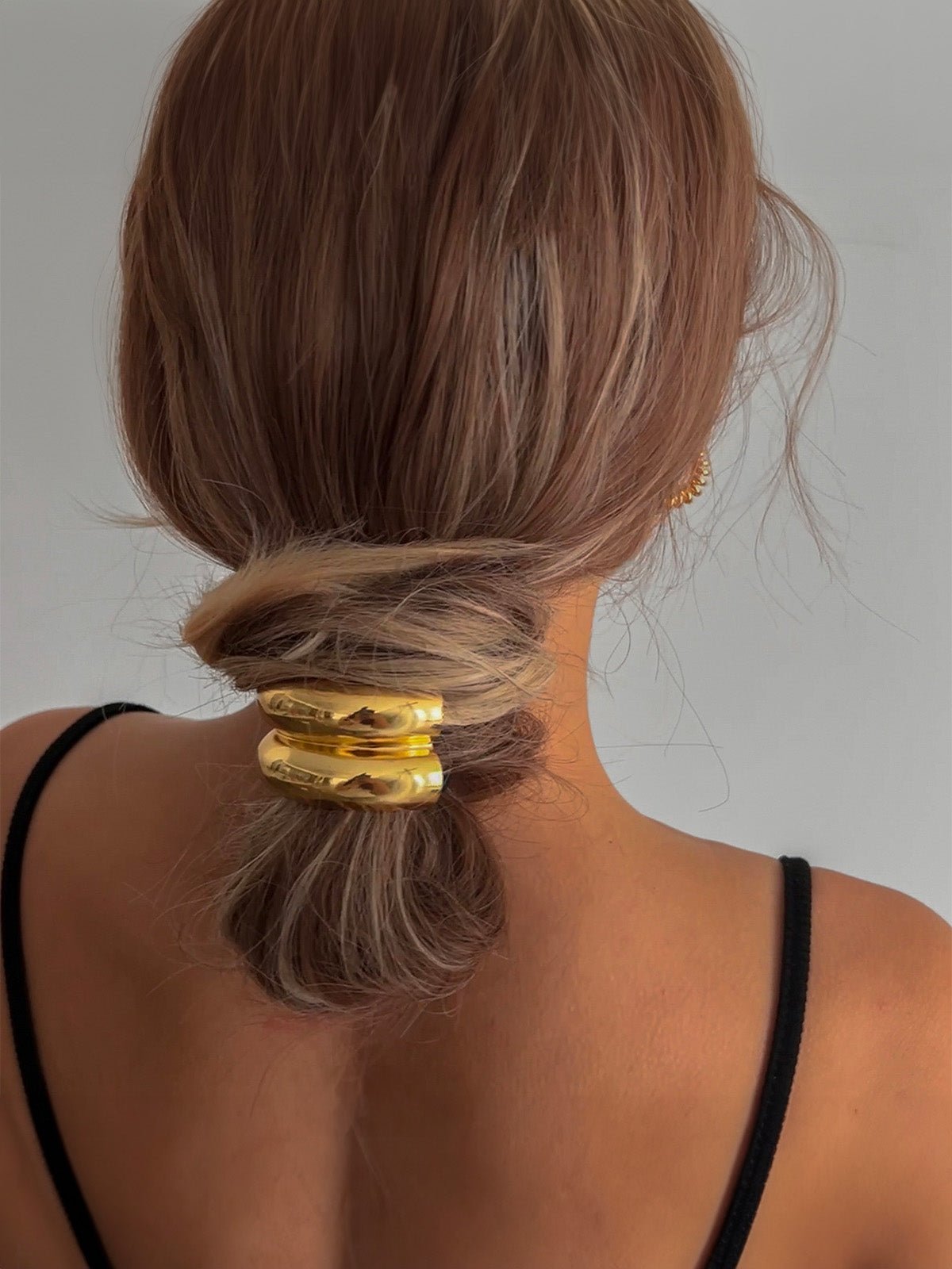 Chouchou métal doré, chouchou rigide argenté, élastique cheveux U en alliage, accessoire cheveux femme, attache queue de cheval brillante, chouchou design moderne, modèle Traky - Chouchou - Or