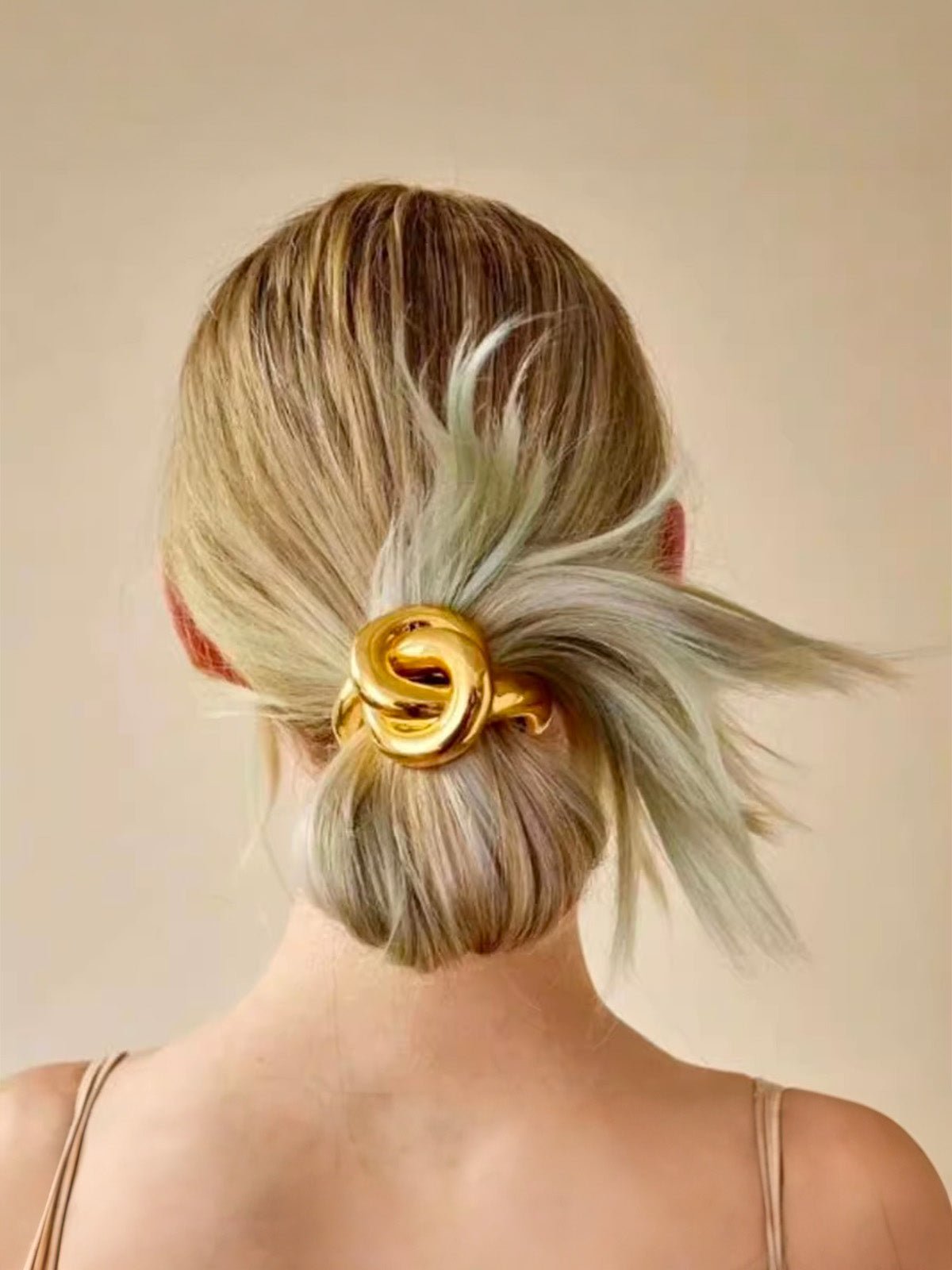 Chouchou métal torsadé, élastique cheveux doré, attache cheveux design, accessoire coiffure femme, chouchou doré, chouchou argenté, modèle Ormine - Chouchou - Or