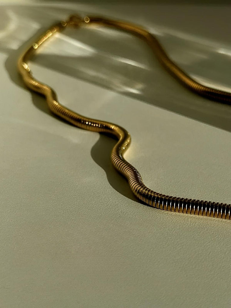 Collier à maille serpent en acier inoxydable, look moderne, modèle Romain - Collier - Or 45 cm