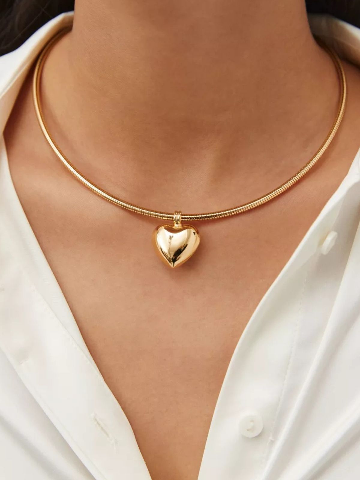 Collier cœur doré, pendentif bombé, acier titane femme, ras de cou, chaîne rigide, modèle Marietta - Collier - Or 21 - 40cm