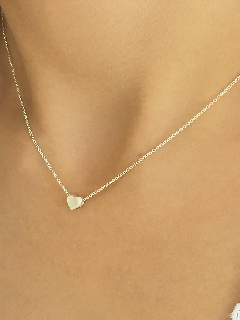 Collier femme cœur acier inoxydable, pendentif love argenté, bijou tendance romantique, chaîne fine ajustable, idée cadeau délicate, modèle Venda - Collier - Argent