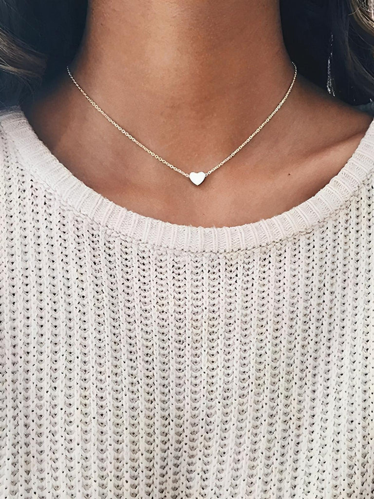 Collier femme cœur acier inoxydable, pendentif love argenté, bijou tendance romantique, chaîne fine ajustable, idée cadeau délicate, modèle Venda - Collier - Argent