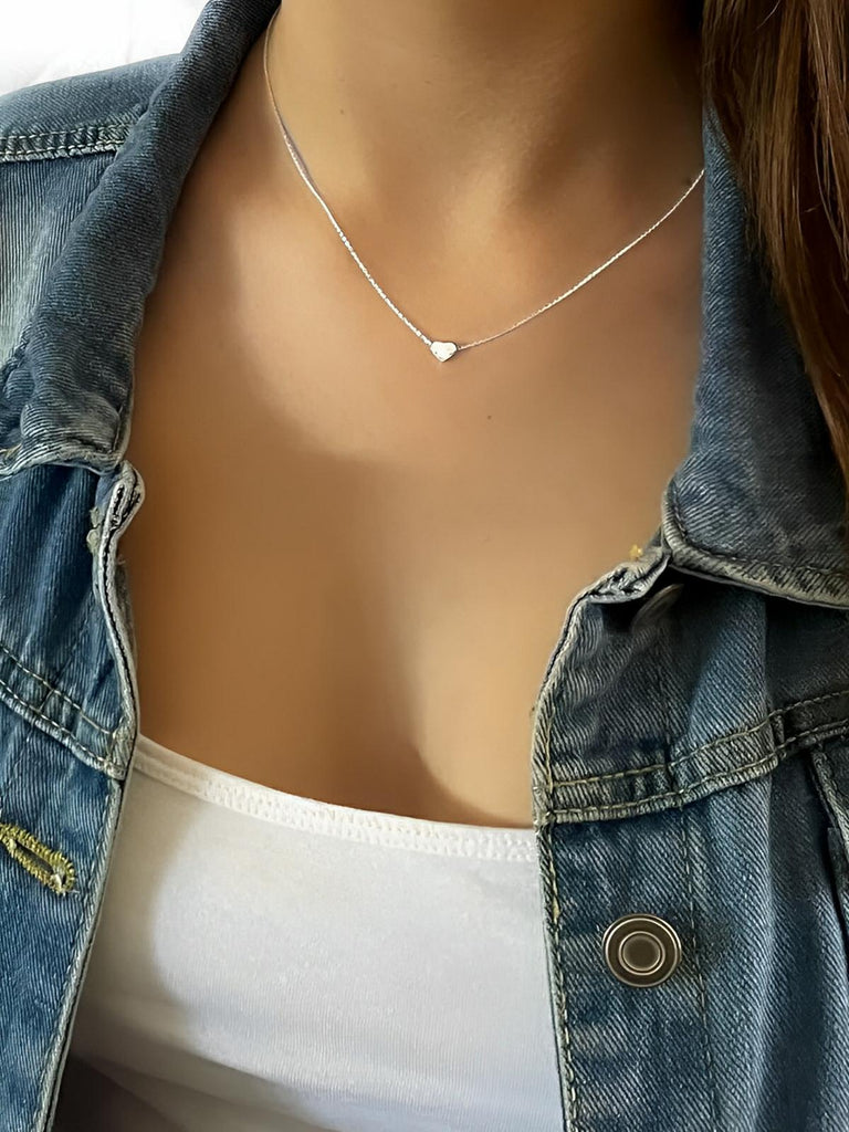 Collier femme cœur acier inoxydable, pendentif love argenté, bijou tendance romantique, chaîne fine ajustable, idée cadeau délicate, modèle Venda - Collier - Argent