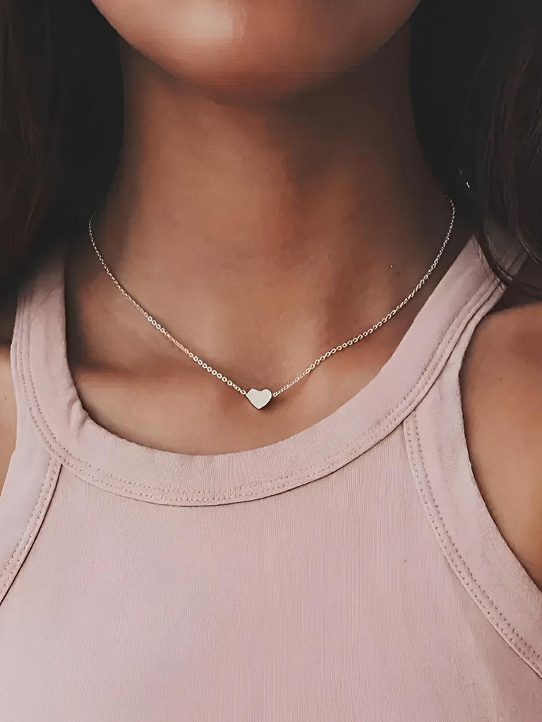 Collier femme cœur acier inoxydable, pendentif love argenté, bijou tendance romantique, chaîne fine ajustable, idée cadeau délicate, modèle Venda - Collier - Argent