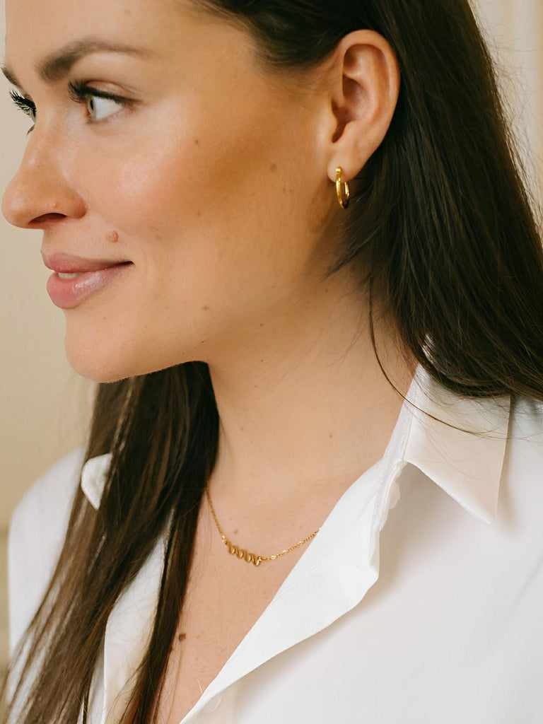 Collier pendentif vague doré, acier inoxydable, design chic, style européen, dorure 18 carats, modèle Valerianne - Collier - Or