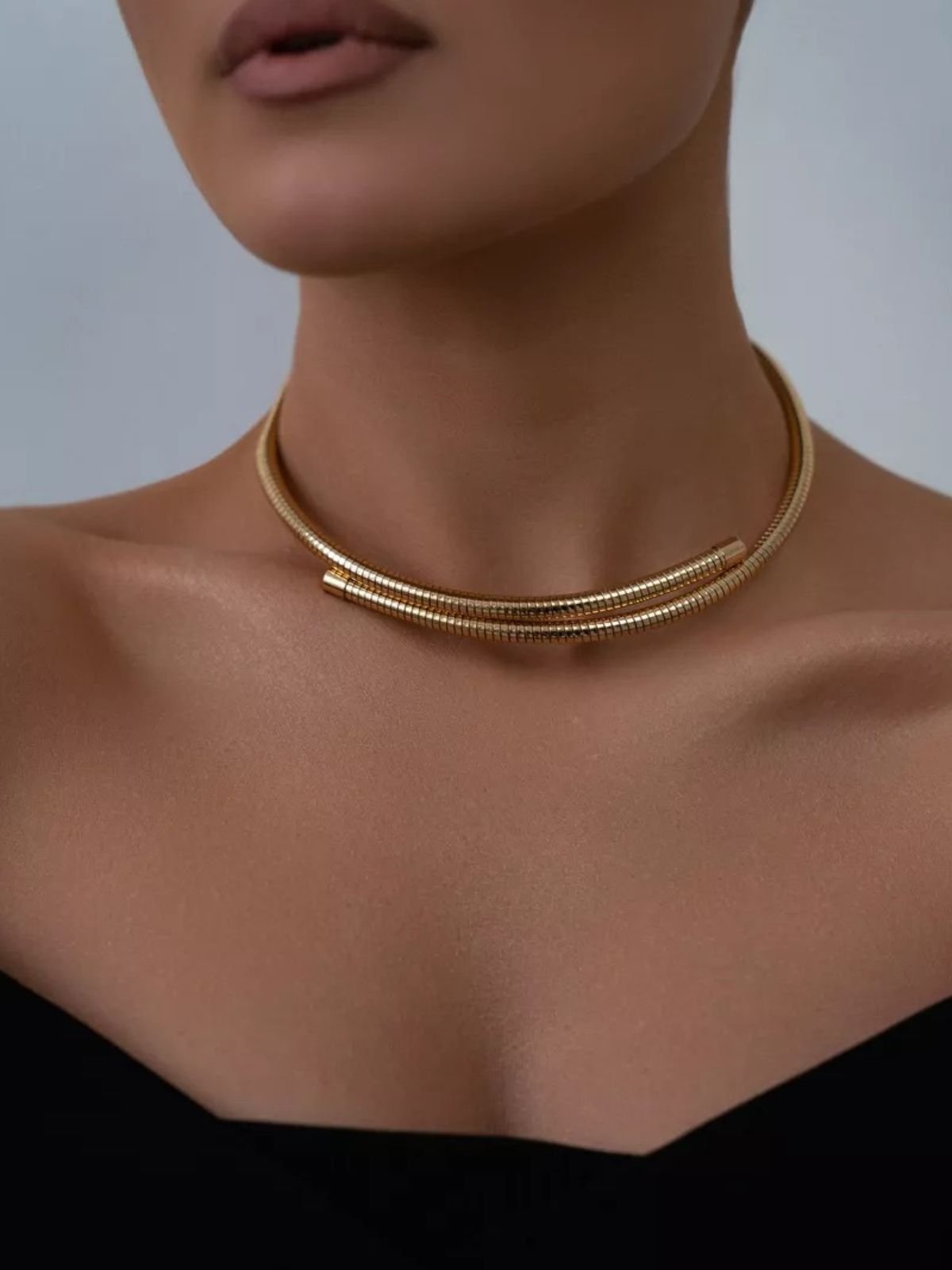 Collier ras du cou doré, style minimaliste, bijou tendance femme, acier hypoallergénique, idée cadeau chic, modèle Fiorine - Collier - Or 41 - 50 cm