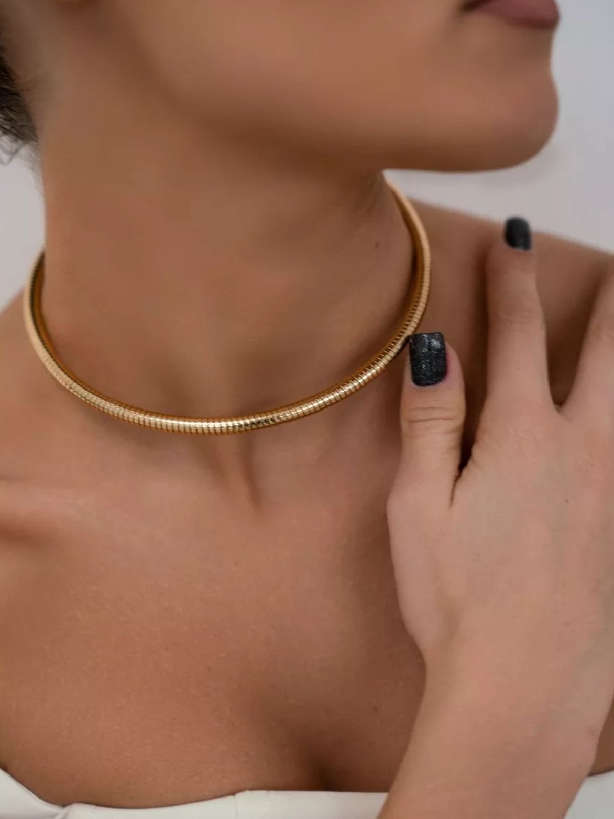 Collier ras du cou doré, style minimaliste, bijou tendance femme, acier hypoallergénique, idée cadeau chic, modèle Fiorine - Collier - Or 41 - 50 cm