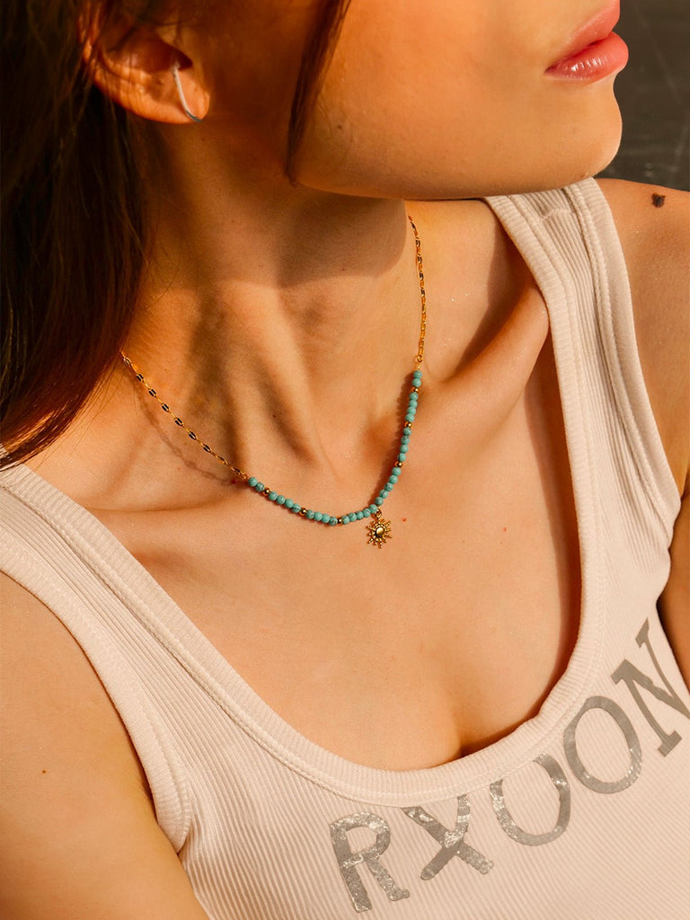 Collier soleil doré, perles turquoise et acier inoxydable, chaîne fine, pendentif central, style INS, modèle Fatia - Collier - Or 40.5 +5.5 cm