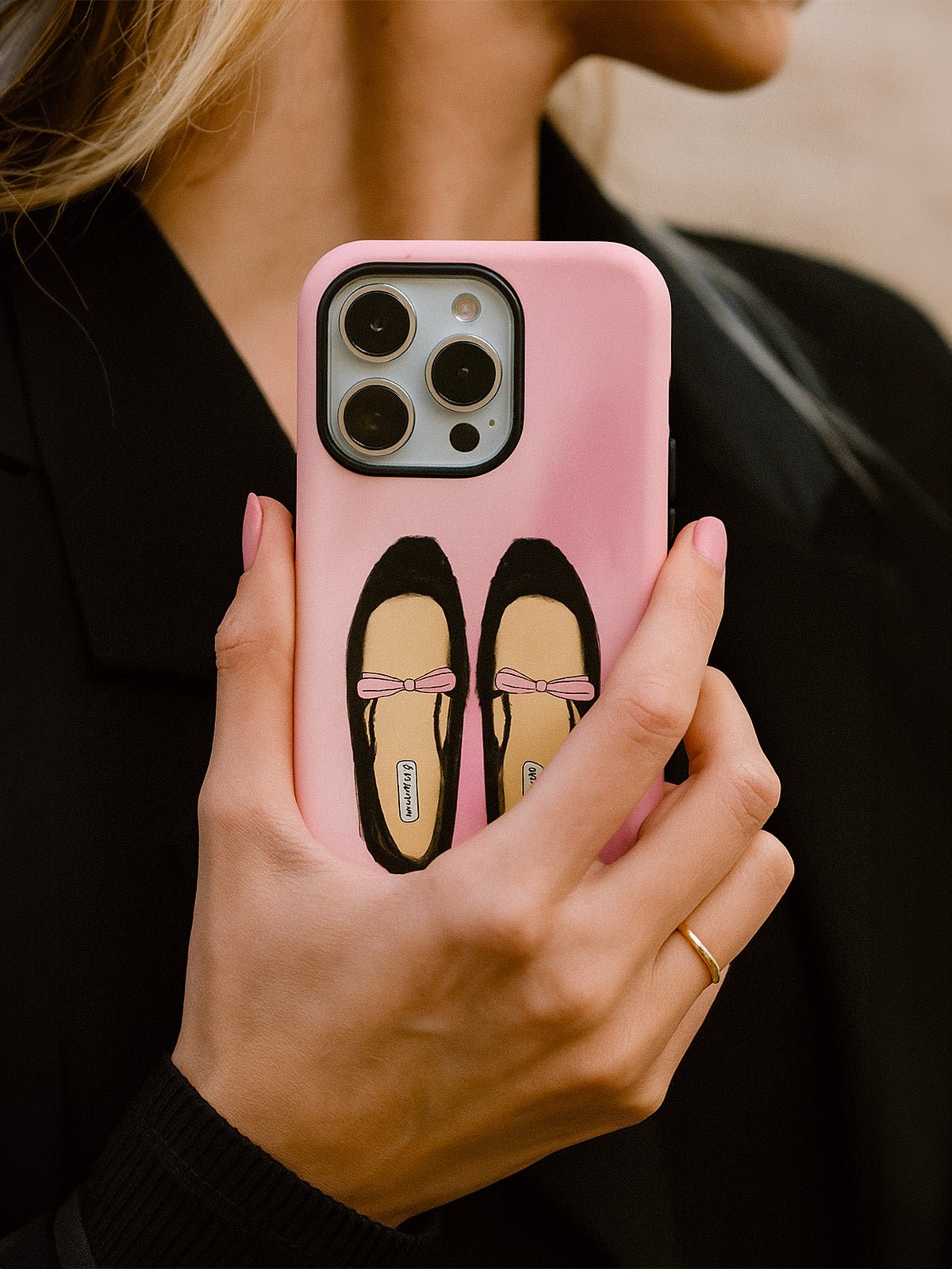 Coque iPhone ballerines roses, protection renforcée anti - choc, design girly et créatif, finition mate douce au toucher, style tendance ins, modèle Junya - Coque iPhone - Rose iPhone XR