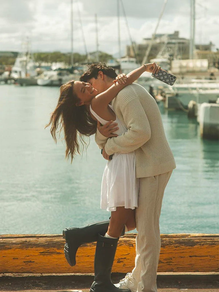 Coque iPhone fleurs, protection MagSafe, motif floral bleu, anti - choc, surface mate, compatible charge sans fil, style romantique champêtre, modèle Evelyne - Coque iPhone - Bleu iPhone XR