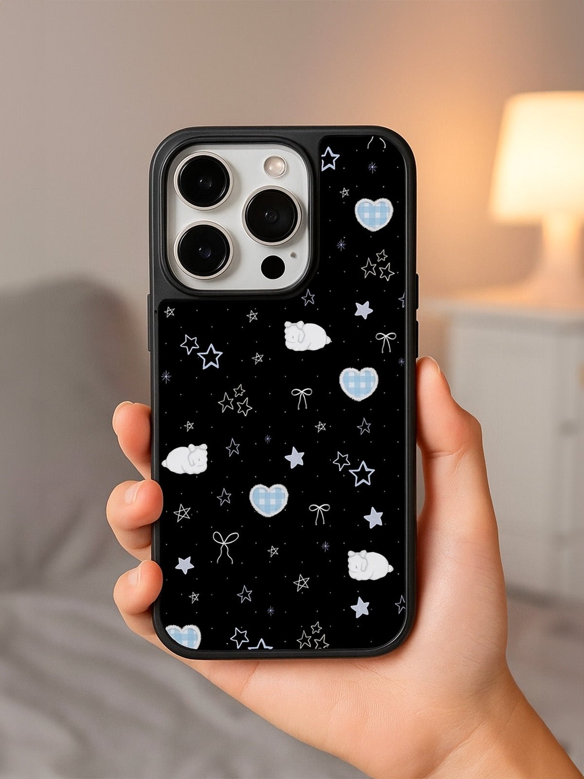 Coque iPhone motif mouton, noir étoiles cœurs, protection anti - choc, style mignon ins, compatible modèles iPhone 12 à 16, modèle Carla - Coque iPhone - Noir iPhone 12