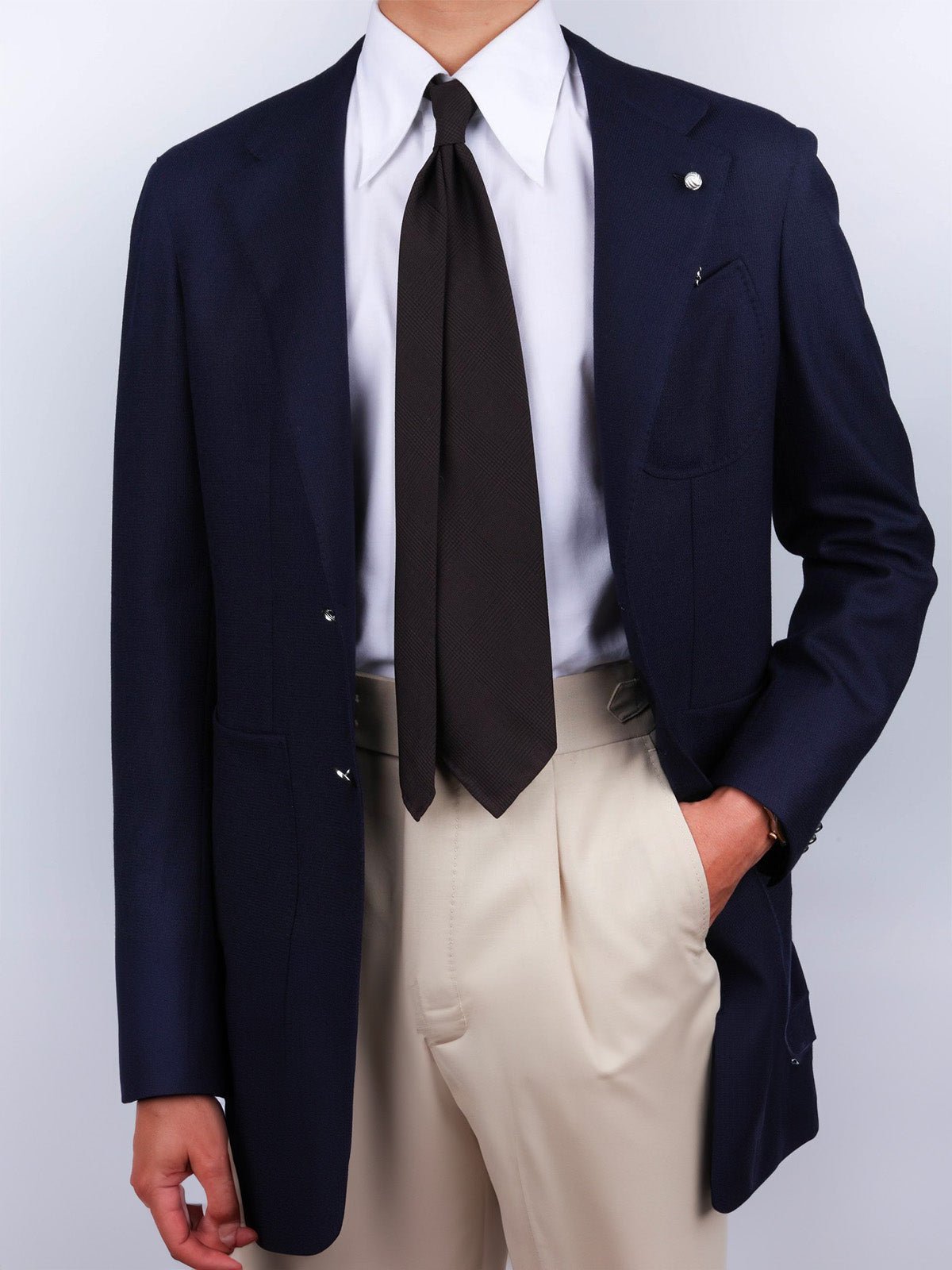 Cravate en laine fine homme, motif discret prince de galles, noire à texture subtile, style business chic, finition roulottée main, modèle Maximilien - Bonnets - Noir