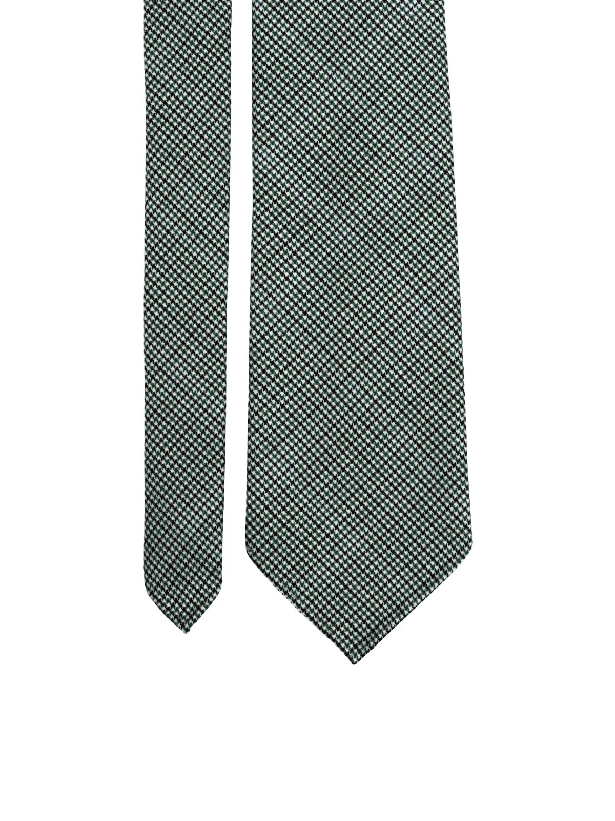 Cravate laine homme, motif prince - de - galles, style business chic, confection minutieuse, finition roulottée main, coupe structurée moderne, modèle Elan - Bonnets - Vert et gris