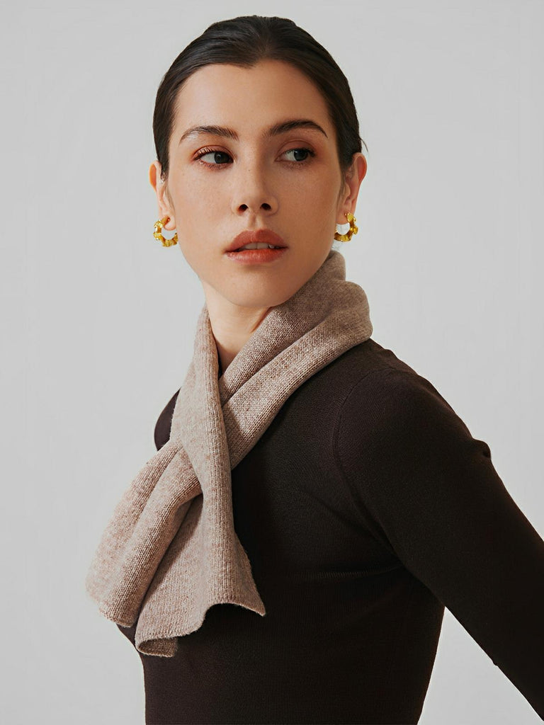 Écharpe 100% laine pour femme, style foulard d'hiver, petite écharpe chaude, couleur unie, modèle Amira - Écharpe - Taupe clair