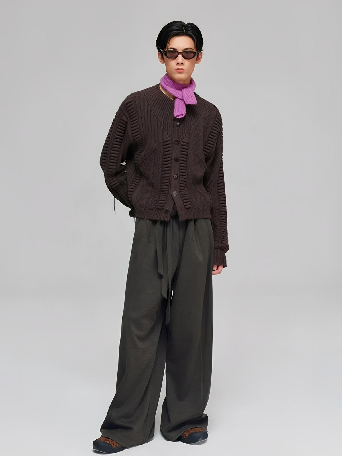 Écharpe courte unisexe en laine mélangée, mini foulard tricoté, douceur chaude pour l’hiver, style minimal chic, accessoire tendance automne hiver, modèle Migène - Écharpe - Rose