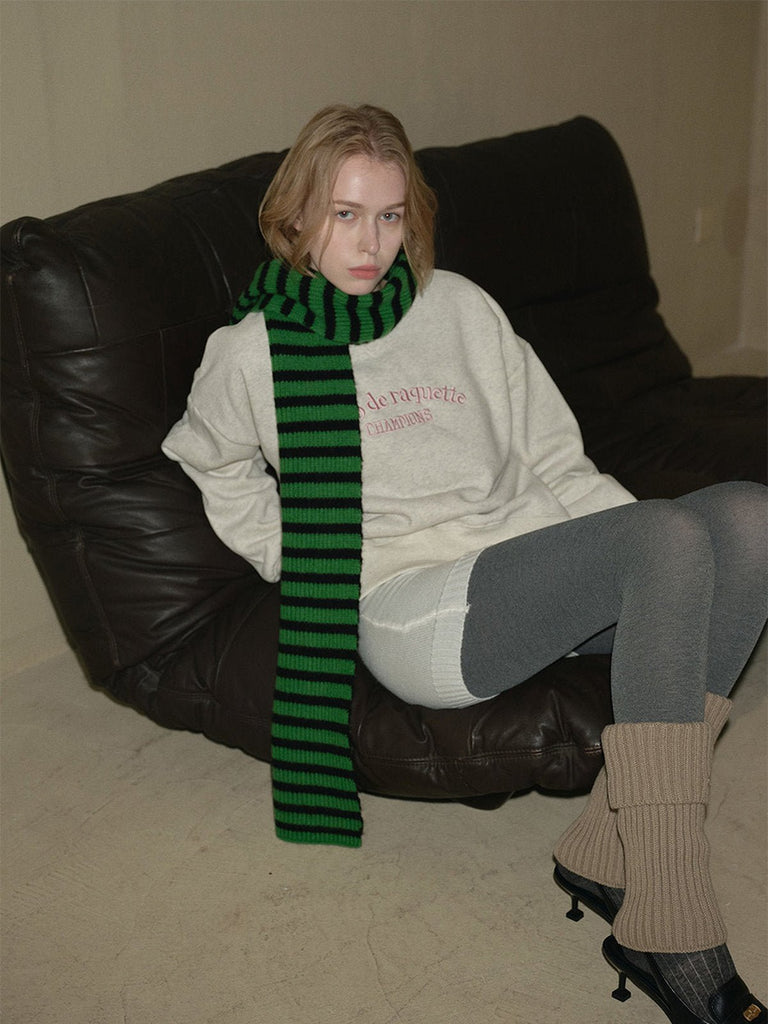 Écharpe en laine rayée, tricot chaud et doux, accessoire d'hiver tendance, rayures larges colorées, chaleur et confort au quotidien, modèle Harria - Écharpe - Vert et noir