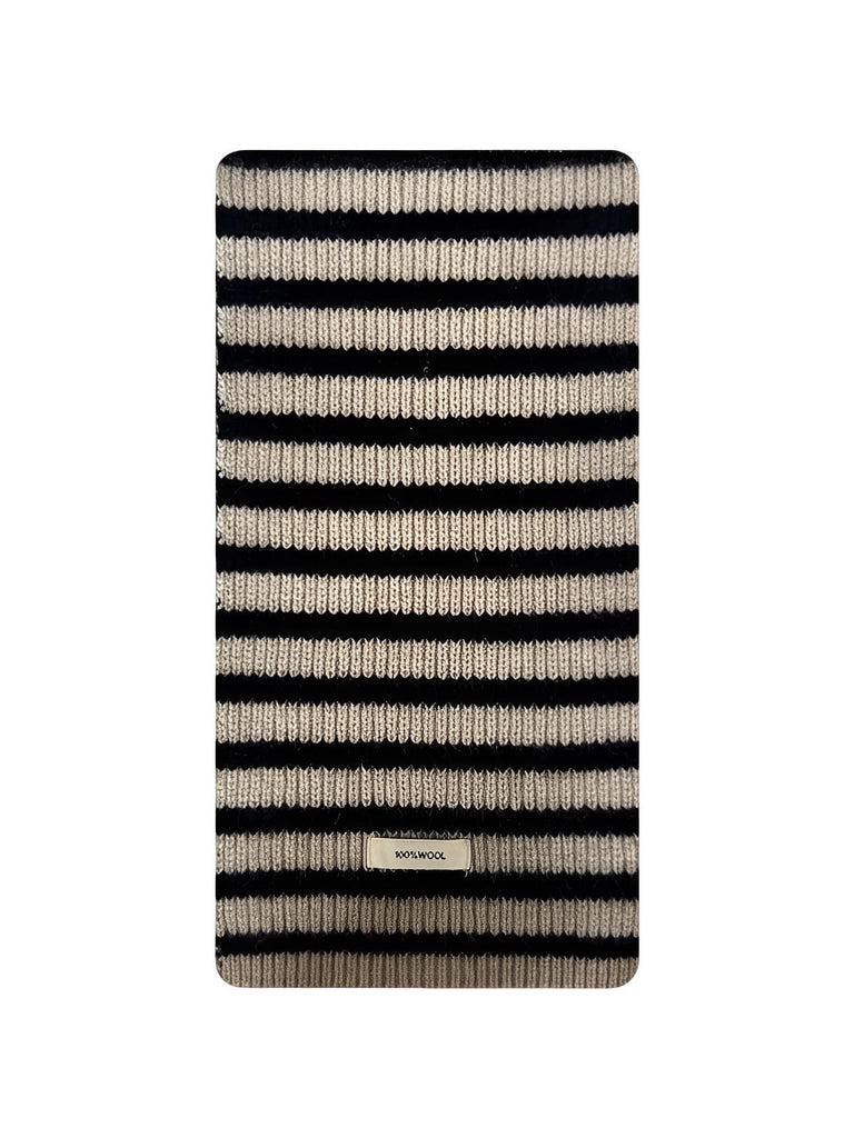 Striped wool scarf, warm and soft knit, trendy winter accessory, wide colorful stripes, daily warmth and comfort, Harria model