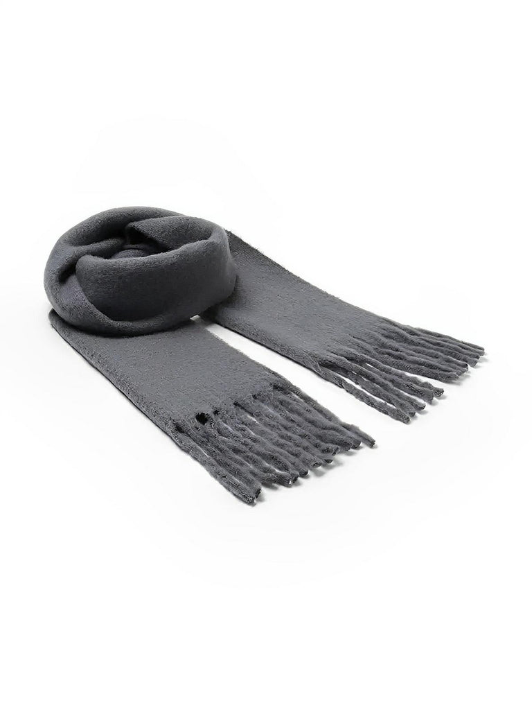 Écharpe femme hiver, longue écharpe chaude, frangée douce, maille unie, 40x210 cm, modèle Justine - Écharpe - Gris