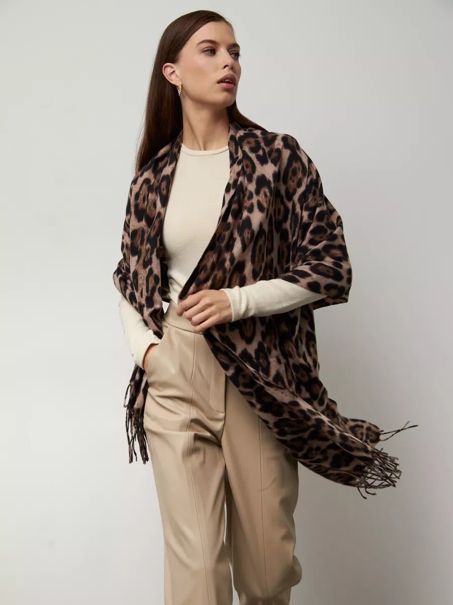 Écharpe léopard femme, douce et chaude, laine et éco - cachemire, grand format 180x70 cm, accessoire hiver chic, style audacieux et confortable, modèle Zorus - Écharpe - Beige