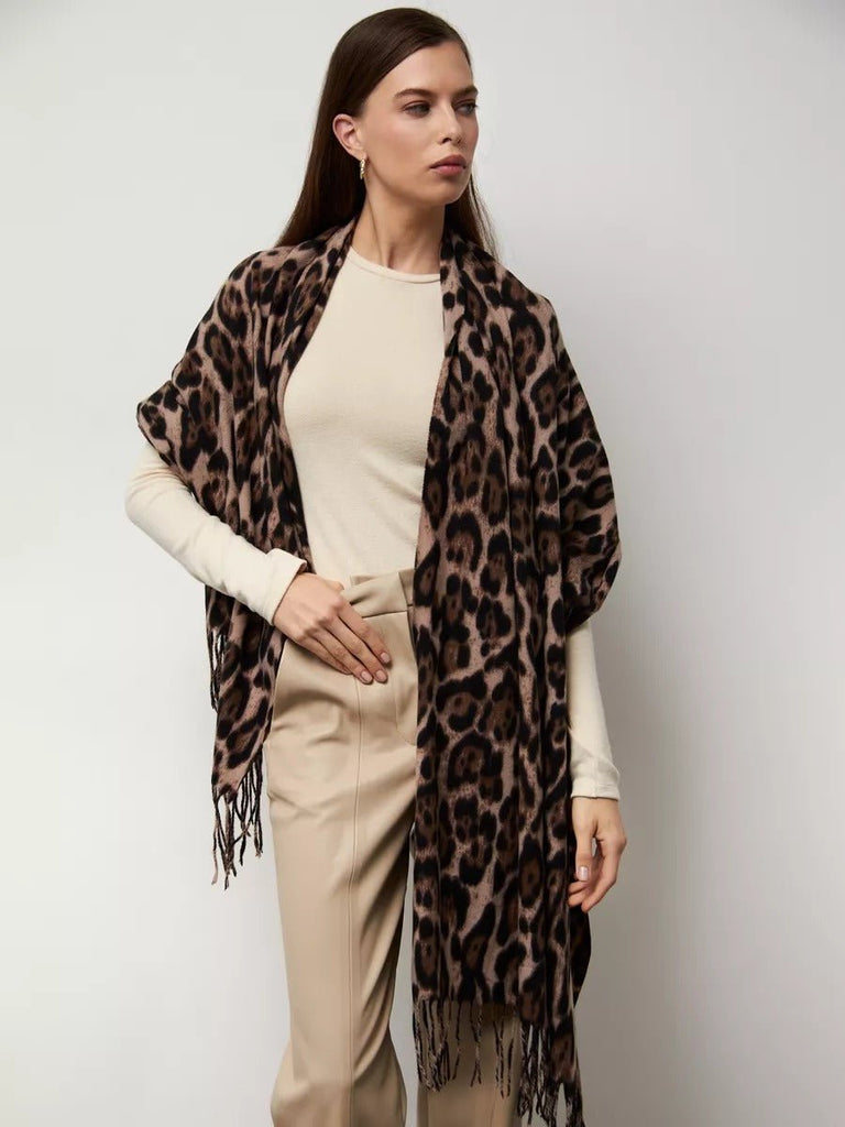 Écharpe léopard femme, douce et chaude, laine et éco - cachemire, grand format 180x70 cm, accessoire hiver chic, style audacieux et confortable, modèle Zorus - Écharpe - Beige