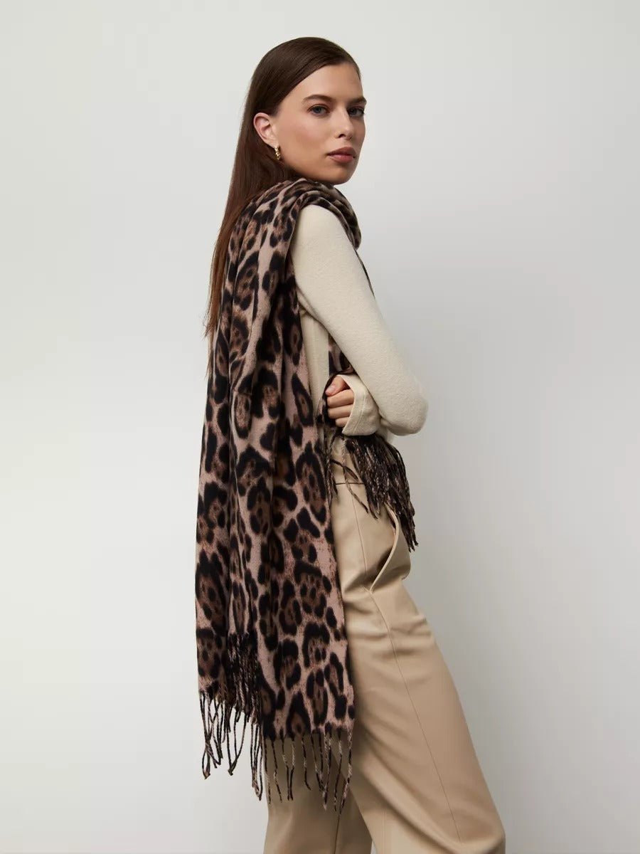 Écharpe léopard femme, douce et chaude, laine et éco - cachemire, grand format 180x70 cm, accessoire hiver chic, style audacieux et confortable, modèle Zorus - Écharpe - Beige