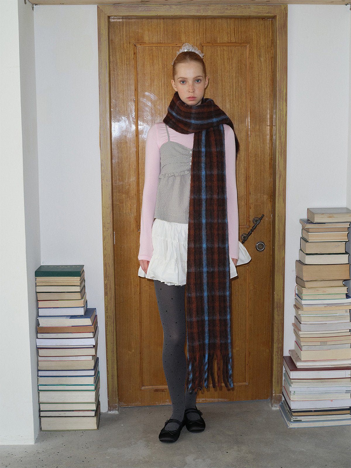 Écharpe longue à carreaux, laine mélangée douce, maxi format hiver, franges épaisses, écharpe chaude femme, style rétro cosy, écharpe plaid enveloppante, modèle Gretel - Écharpe - Café