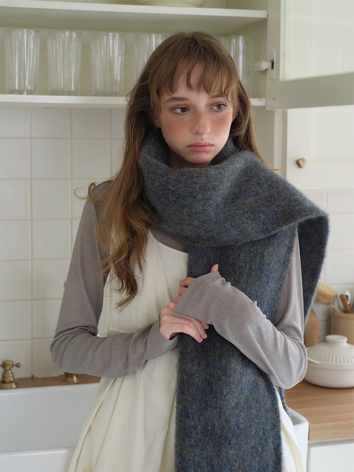 Écharpe longue douce hiver, laine mélangée chaude, coloris chinés, avec franges, accessoire cocooning chic, modèle Sodène - Écharpe - Gris foncé