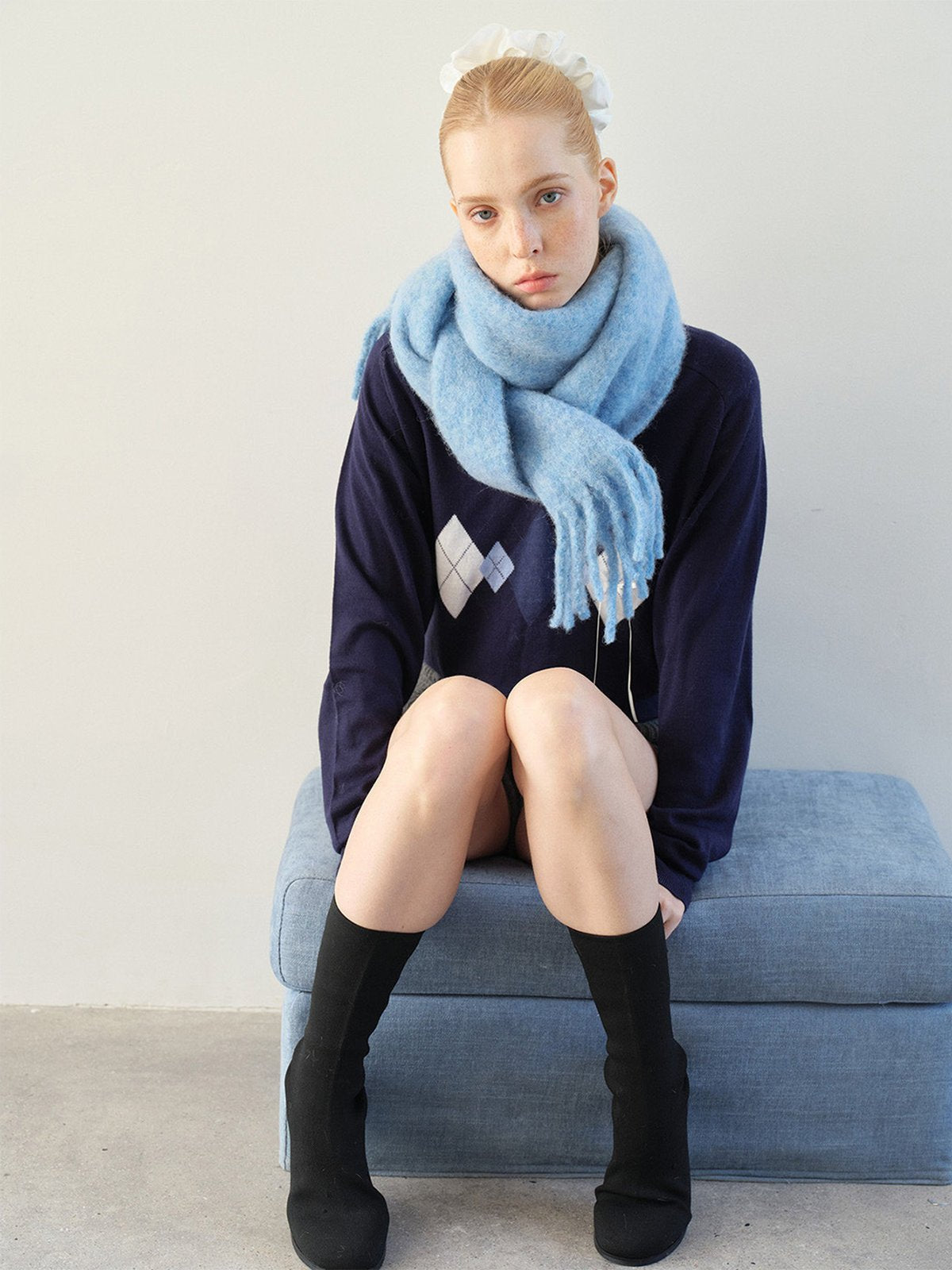 Écharpe longue femme hiver, laine alpaga douce, écharpe chaude à franges, accessoire cocooning hiver, écharpe moelleuse unie, modèle Laorie - Écharpe - Bleu