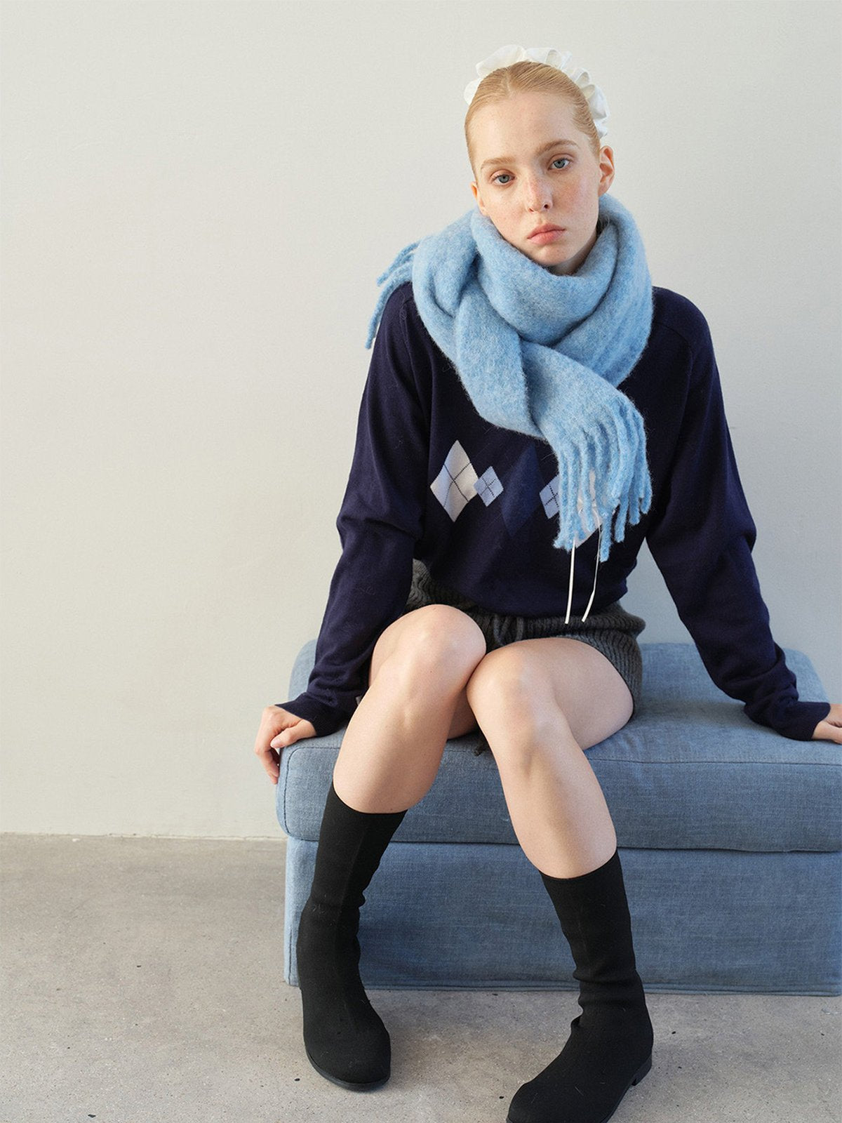 Écharpe longue femme hiver, laine alpaga douce, écharpe chaude à franges, accessoire cocooning hiver, écharpe moelleuse unie, modèle Laorie - Écharpe - Bleu