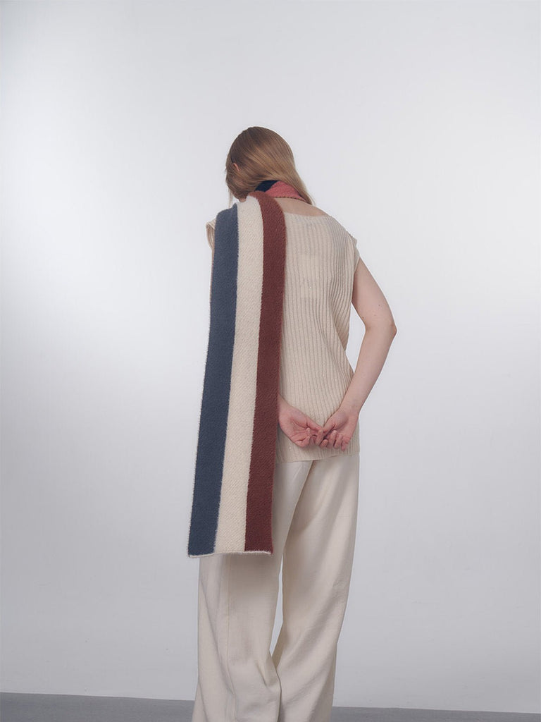 Écharpe longue rayée multicolore, laine duveteuse douce, chaude et légère, maille fine hiver, accessoires mode colorés, modèle Nadum - Écharpe - Style 1
