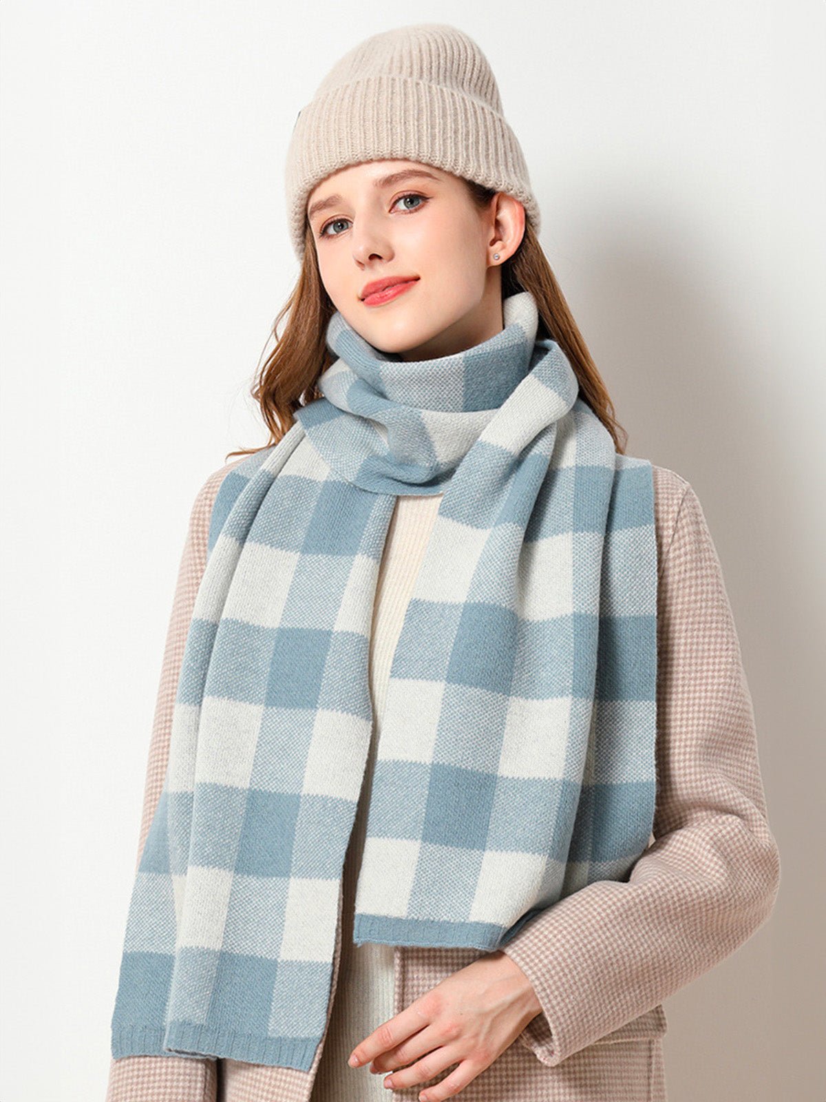 Écharpe pure laine, écharpe hiver femme, grand motif à carreaux, chaude et douce, look tendance, 180x30cm, modèle Mira - Écharpe - Bleu