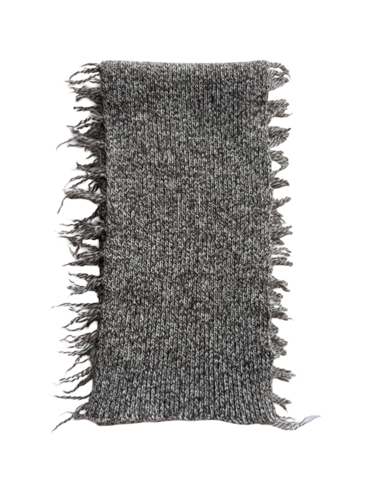 Écharpe tricotée laine et nylon, texture chinée douce, longue écharpe hiver, bords effilochés tendance, modèle Snachie - Écharpe - Gris