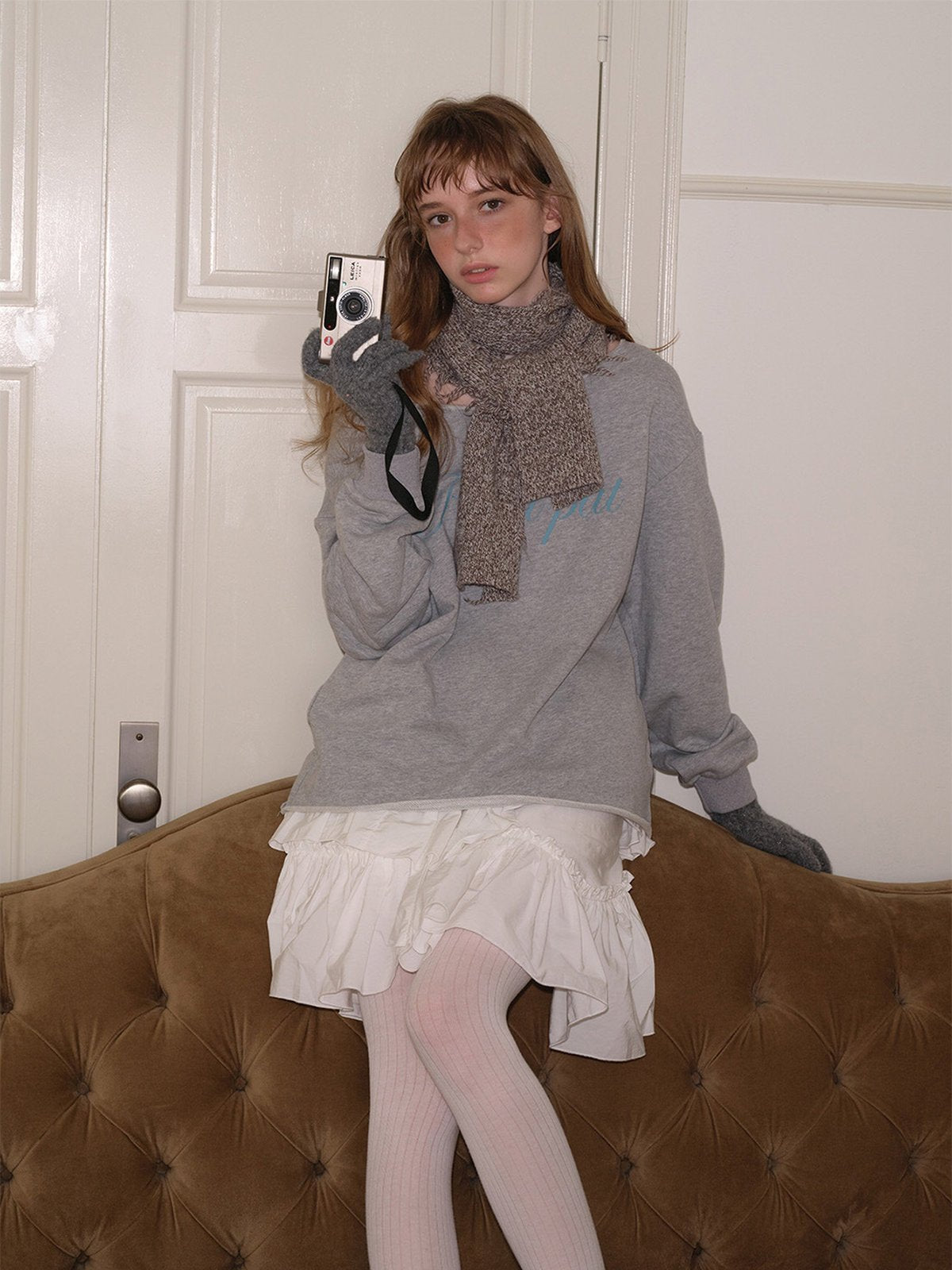 Écharpe tricotée laine et nylon, texture chinée douce, longue écharpe hiver, bords effilochés tendance, modèle Snachie - Écharpe - Gris