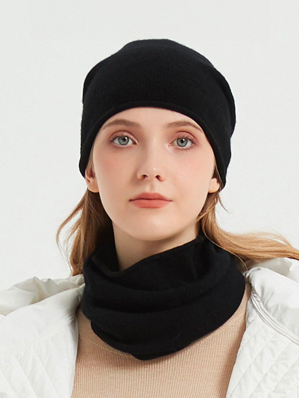 Ensemble bonnet cache - cou gants, hiver chaud, pure laine douce, maille unie, tactile smartphone, cadeau idéal, mixte, doux et chaud, modèle Xani - Écharpe - Noir