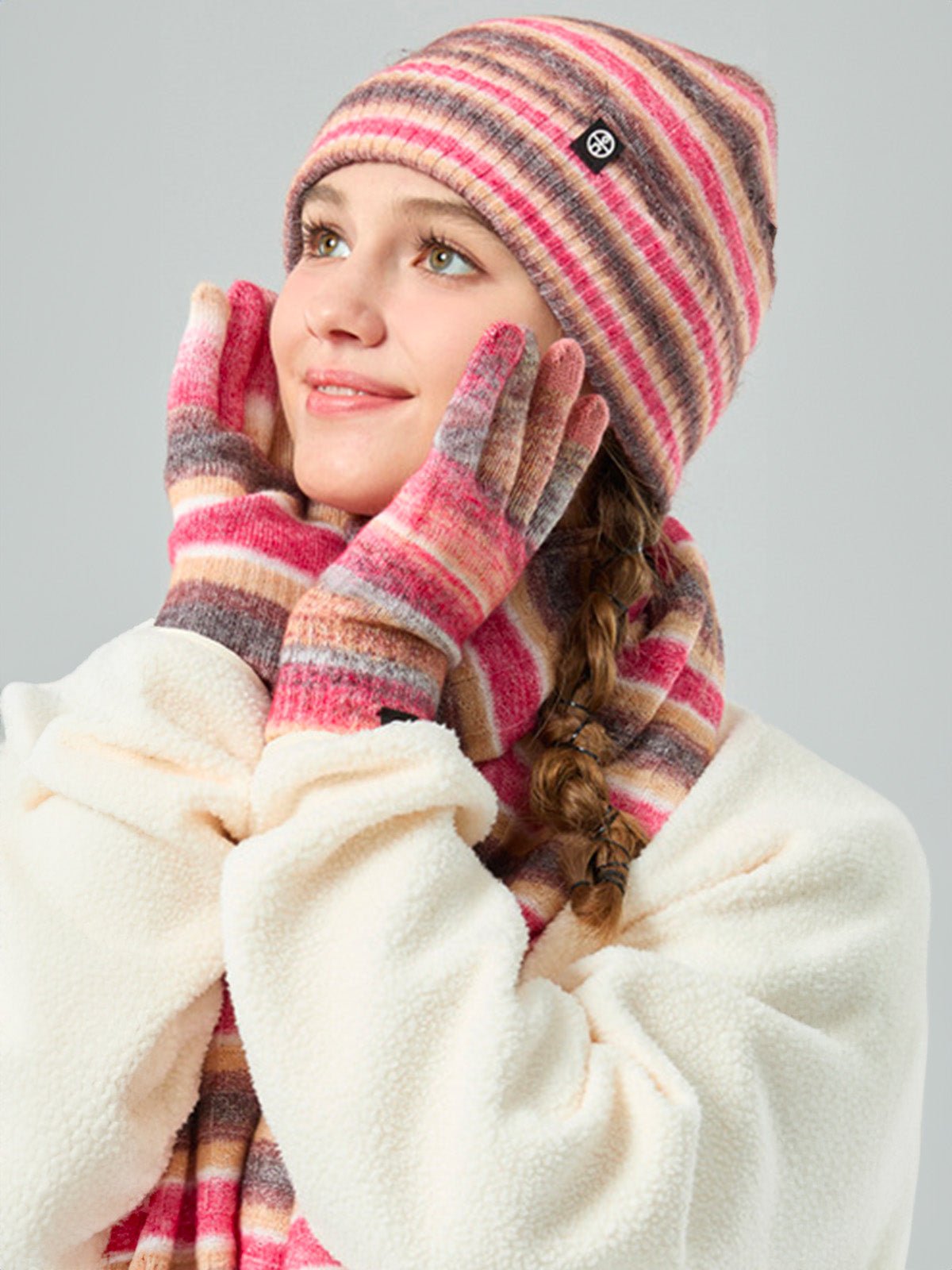 Ensemble hiver 3 pièces femme, bonnet rayé doux, écharpe longue chaude, gants tactiles assortis, tricot épais, motif dégradé, look cocooning, modèle Tedam - Écharpe - Rose