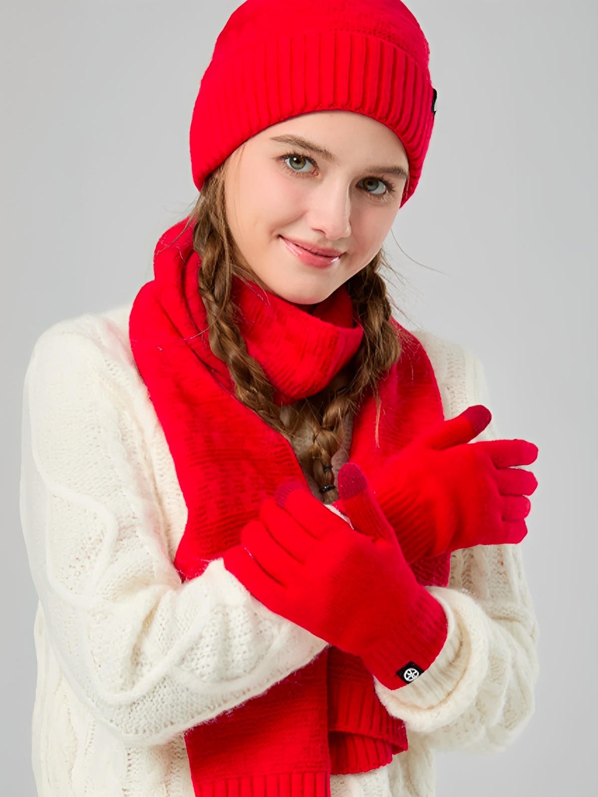 Ensemble hiver trois pièces, bonnet chaud doublé, écharpe douce longue, gants tactiles confortables, tricot effet relief, plusieurs couleurs disponibles, modèle Gastin - Écharpe - Rouge