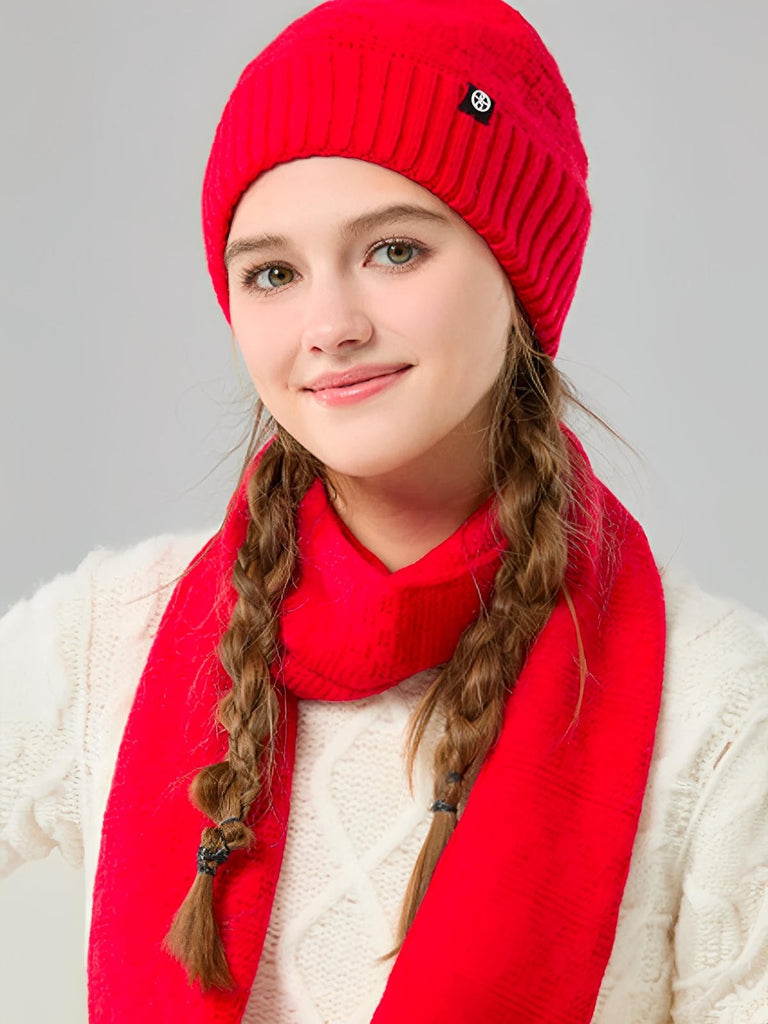 Ensemble hiver trois pièces, bonnet chaud doublé, écharpe douce longue, gants tactiles confortables, tricot effet relief, plusieurs couleurs disponibles, modèle Gastin - Écharpe - Rouge