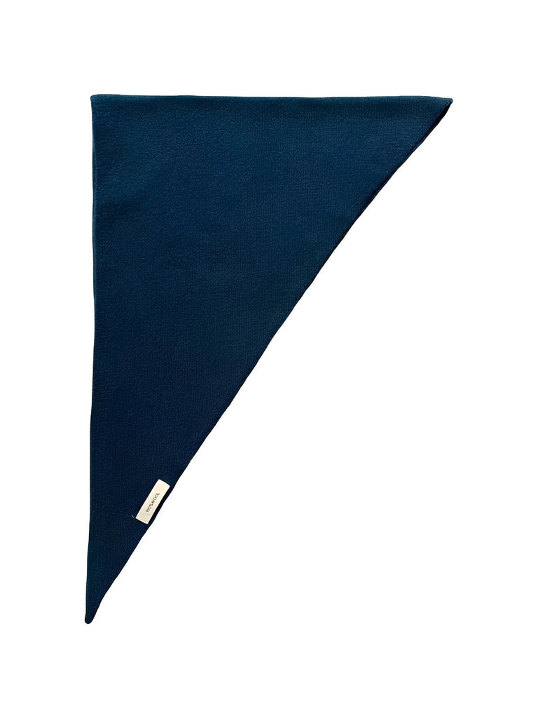 Foulard con cappuccio in lana, foulard triangolare da annodare, copricapo morbido e caldo, accessorio in lana per l'inverno, foulard stile rétro moderno, modello Lasmi