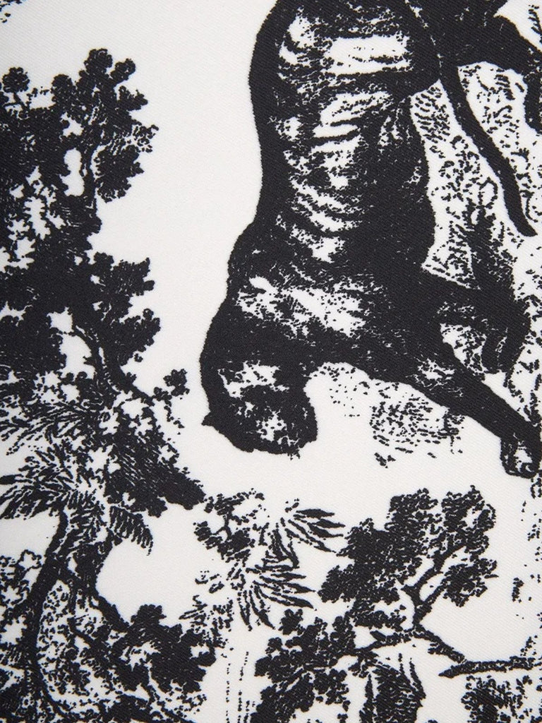Foulard carré aspect soie noir et blanc, accessoire femme printemps été, pour tête ou cou, style chic et graphique, imprimé forêt baroque, grand format léger, modèle Christina - Écharpe - Blanc