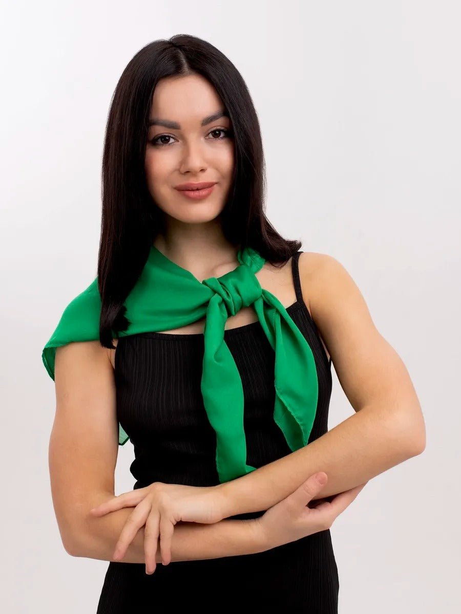 Foulard carré femme 95x95cm, soie imitation douce, coloris unis variés, accessoire polyvalent, léger printemps été, modèle Lala - Écharpe - Vert