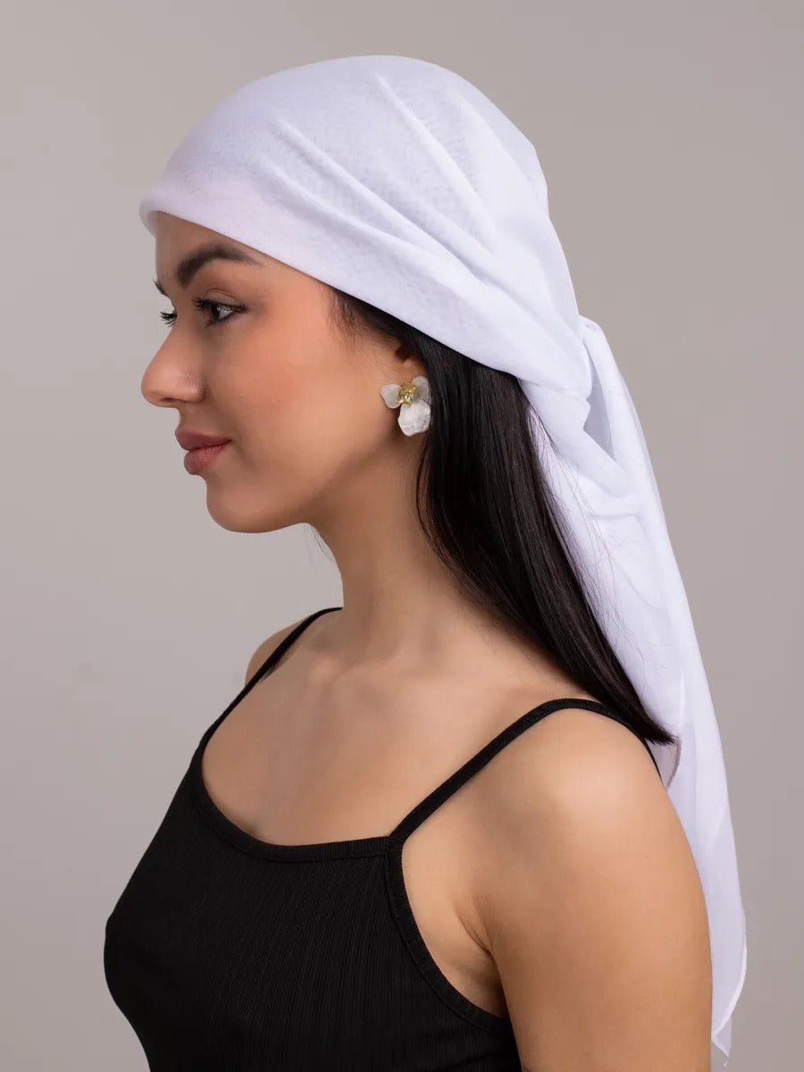 Foulard carré femme 95x95cm, soie imitation douce, coloris unis variés, accessoire polyvalent, léger printemps été, modèle Lala - Écharpe - Blanc
