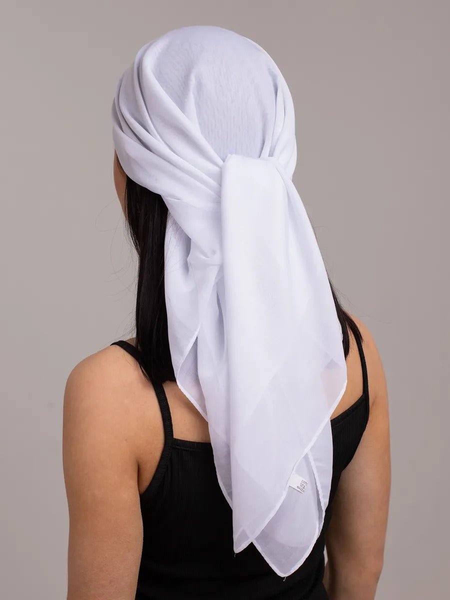 Foulard carré femme 95x95cm, soie imitation douce, coloris unis variés, accessoire polyvalent, léger printemps été, modèle Lala - Écharpe - Blanc