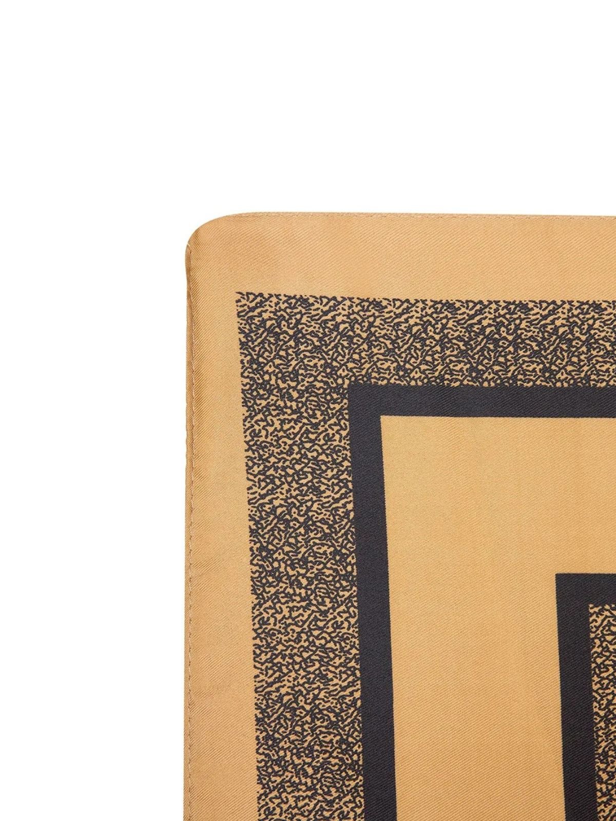 Foulard carré femme, soyeux et doux, imprimé léopard chic, tons sable et noir, accessoire de tête ou de cou, foulard printemps été, modèle Rosie - Écharpe - Marron