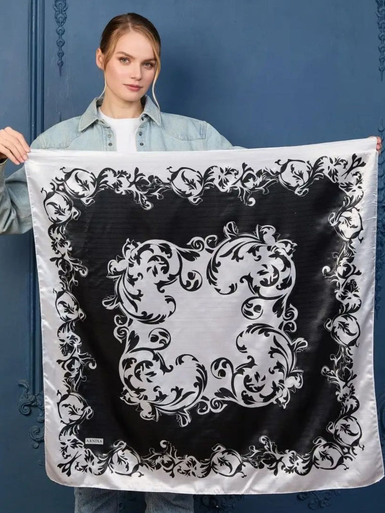 Foulard carré noir et blanc, effet satiné pour cheveux, accessoire chic pour le cou, imprimé floral baroque, mode femme, tissu doux brillant, aspect soie synthétique, modèle Helena - Écharpe - Noir