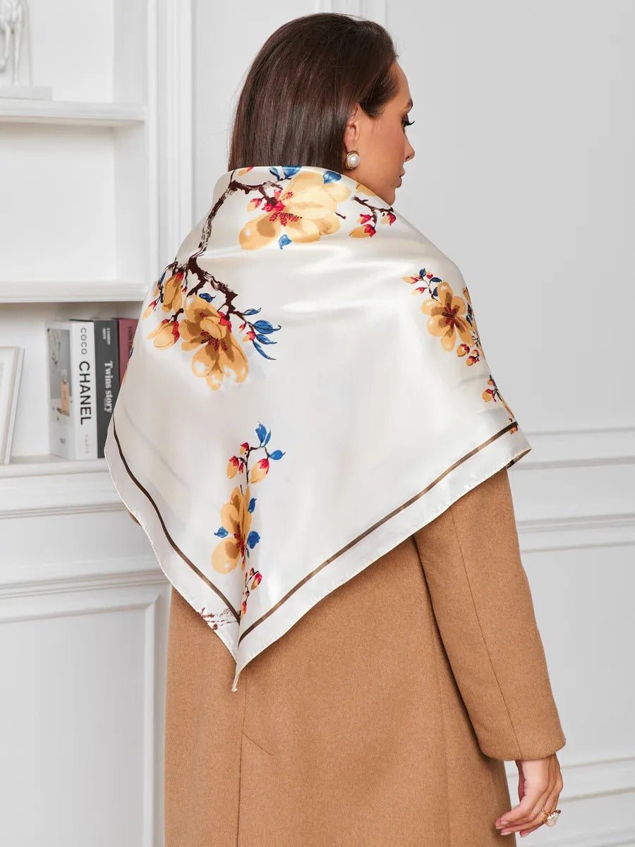 Foulard femme carré 90x90, imprimé floral jaune bleu, imitation satin soyeux, foulard de tête ou cou, accessoire chic printemps été, modèle Délima - Écharpe - Multicolore