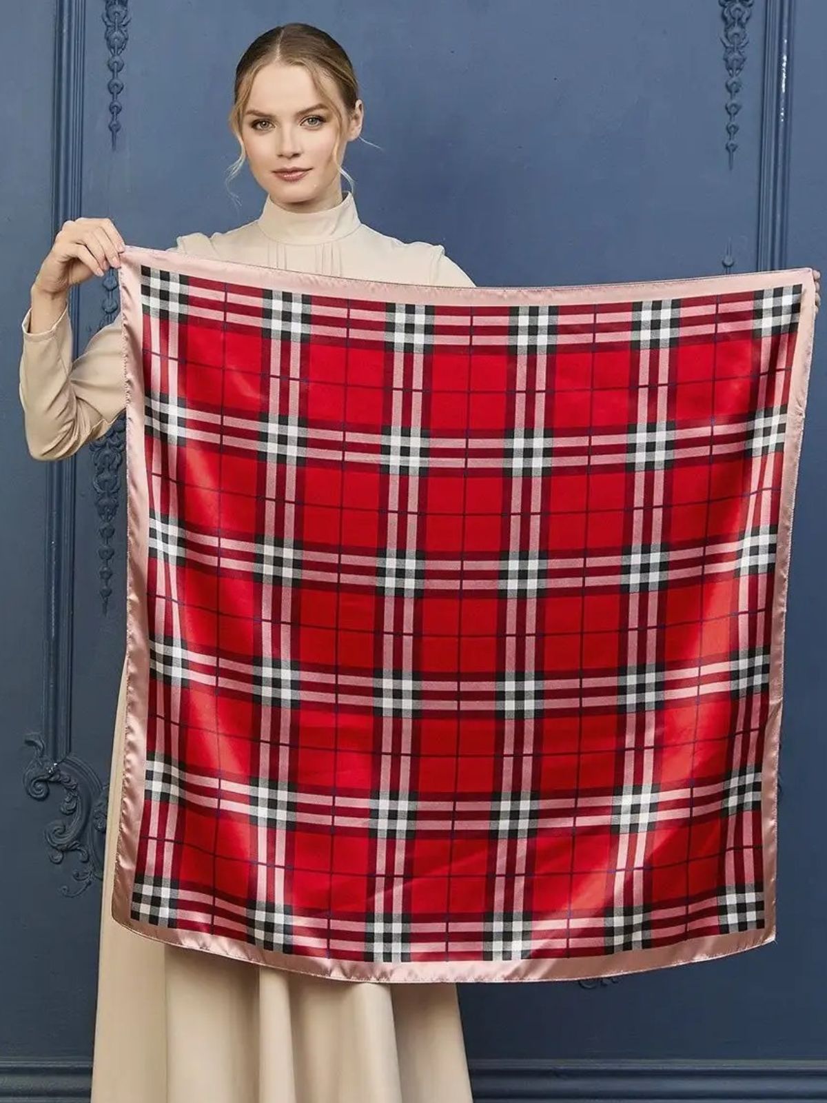 Foulard femme effet satiné rouge, foulard carré 90x90 cm, motif écossais, tissu respirant et doux, accessoire cheveux ou cou, foulard religieux élégant, modèle Paolah - Écharpe - Rouge