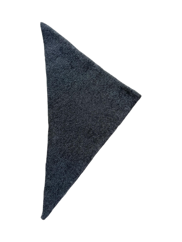 Foulard triangolare in lana mista, sciarpa corta calda per l'inverno, scaldacollo morbido donna uomo, design geometrico originale, accessorio elegante per l'autunno, modello Ouline