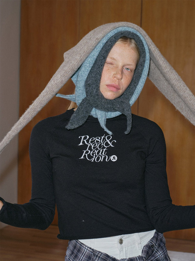 Foulard triangle laine mixte, écharpe courte chaude hiver, tour de cou doux femme homme, design géométrique original, accessoire stylé automne, modèle Ouline - Écharpe - Taupe